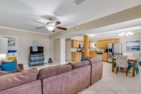 Sel De Vie Lower level 2 BR sleeps 8 dog friendly